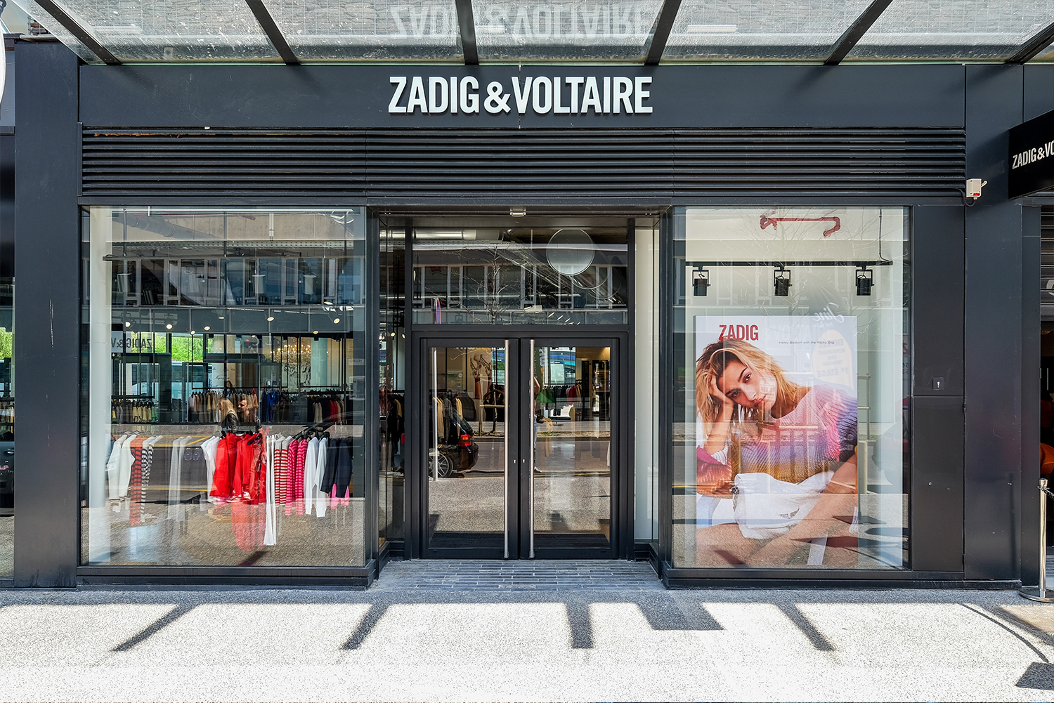 Vue de la façade, boutique Zadig & Voltaire
