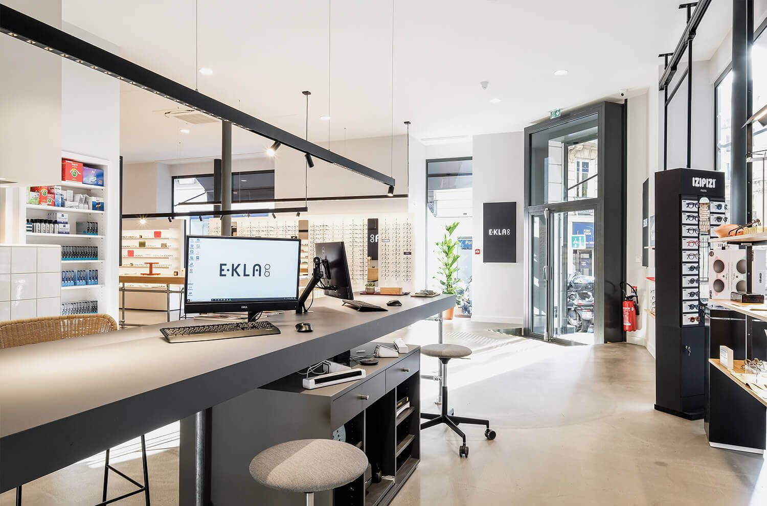 Vue de la boutique Ekla agencée par les Ateliers Rousseau